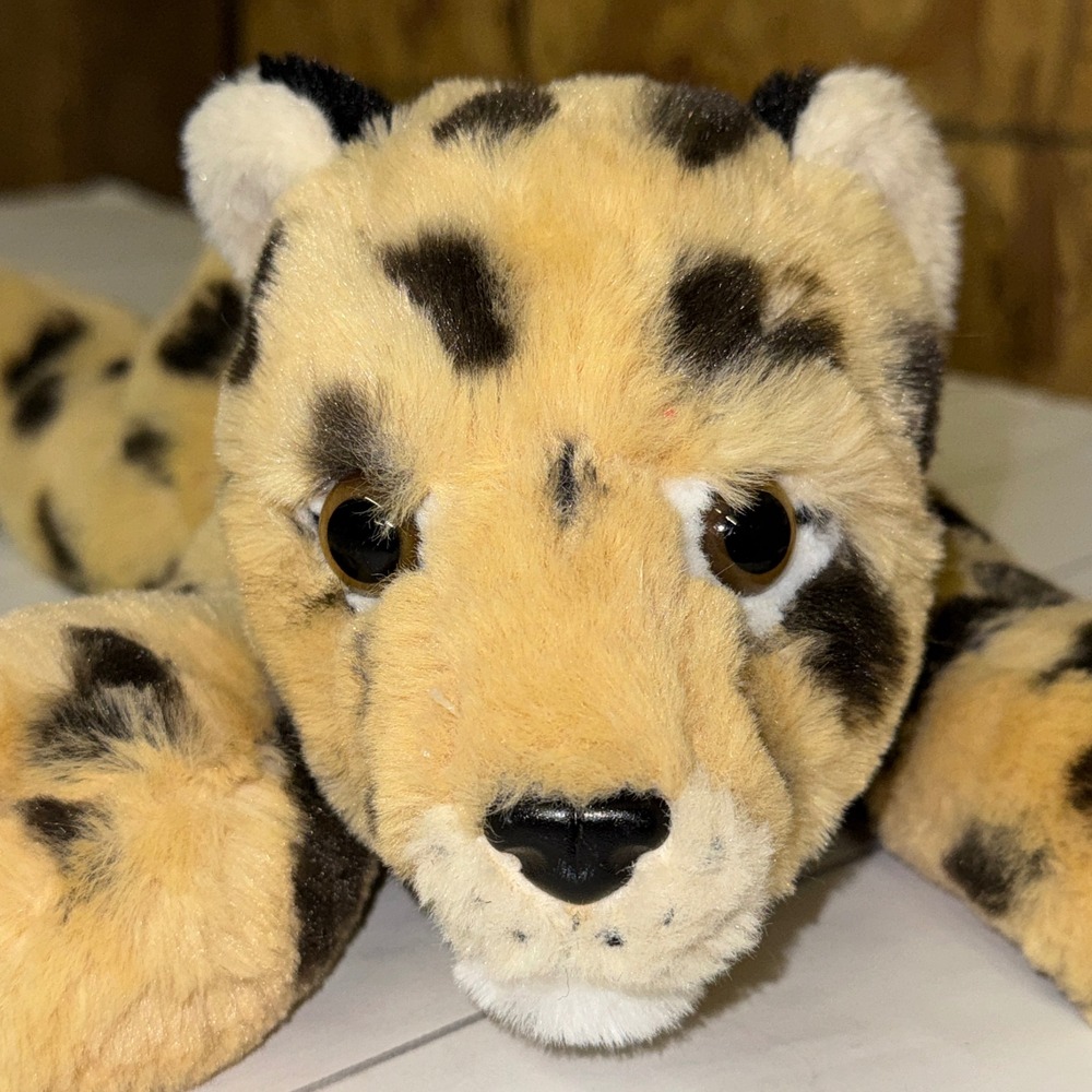 FAO Schwarz Cheetah Spotted Leopard Plush 14" Soft Stuffed Animal EUC Safari Toy - Picture 2 of 8